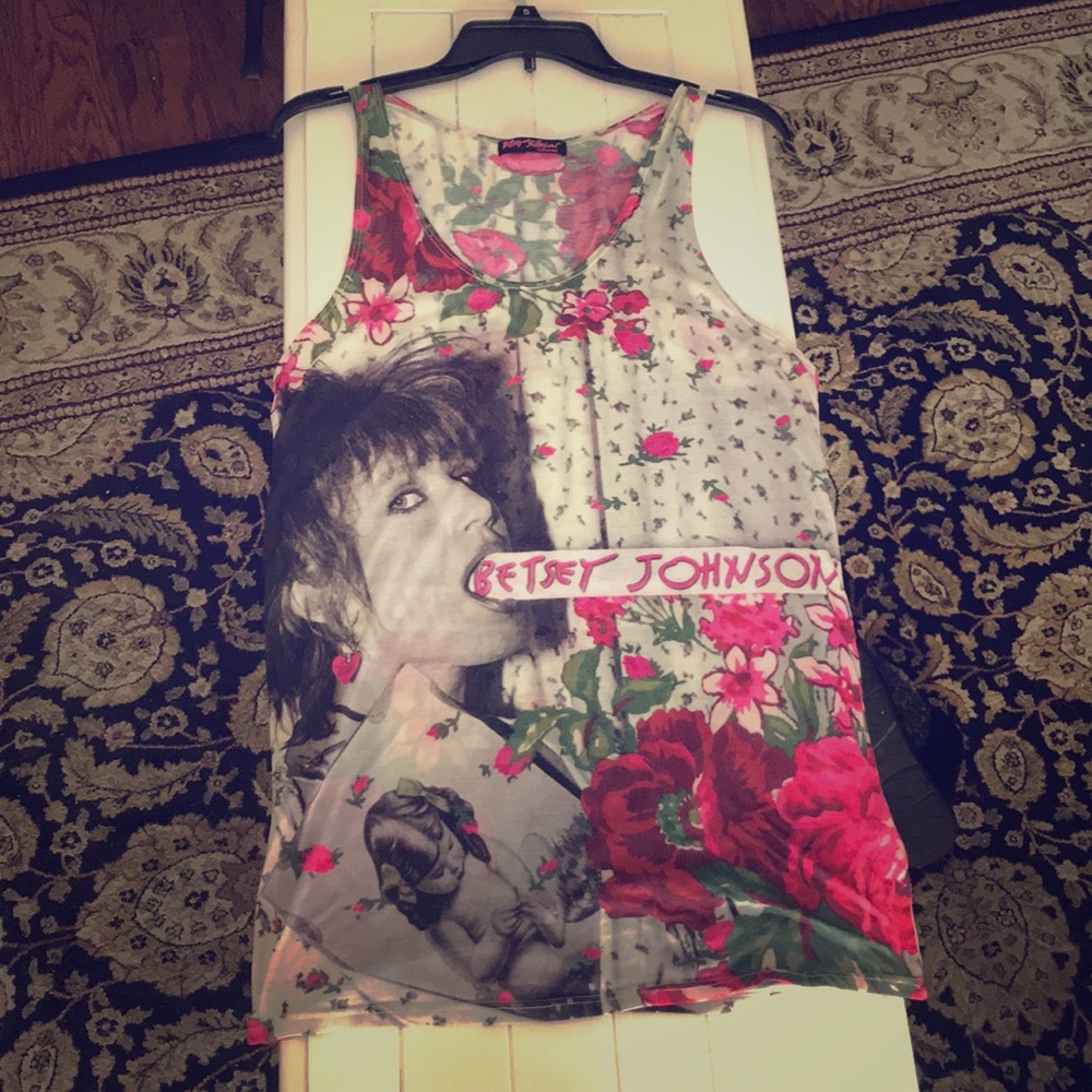 Betsey Johnson tank top sz small